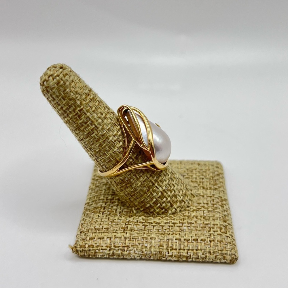 14k Solid Gold Pearl Statement Ring Size 8 Vintag… - image 3